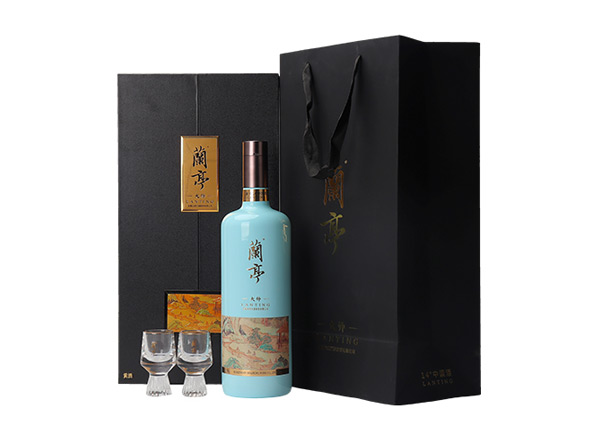 潍坊会稽山黄酒回收兰亭大师三十年陈酿1L礼盒装绍兴黄酒行情价格